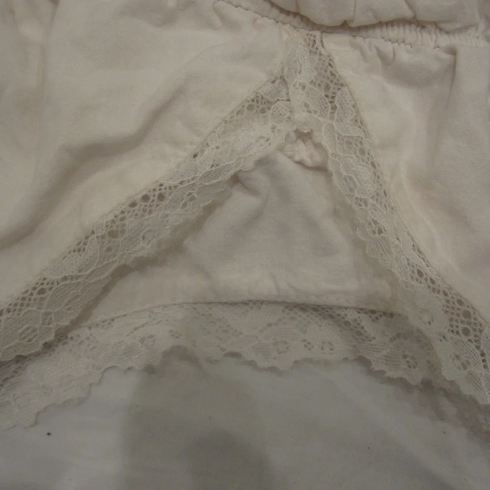 White bubble hem tank top w/ lace size medium polyester - Picture 5 of 5